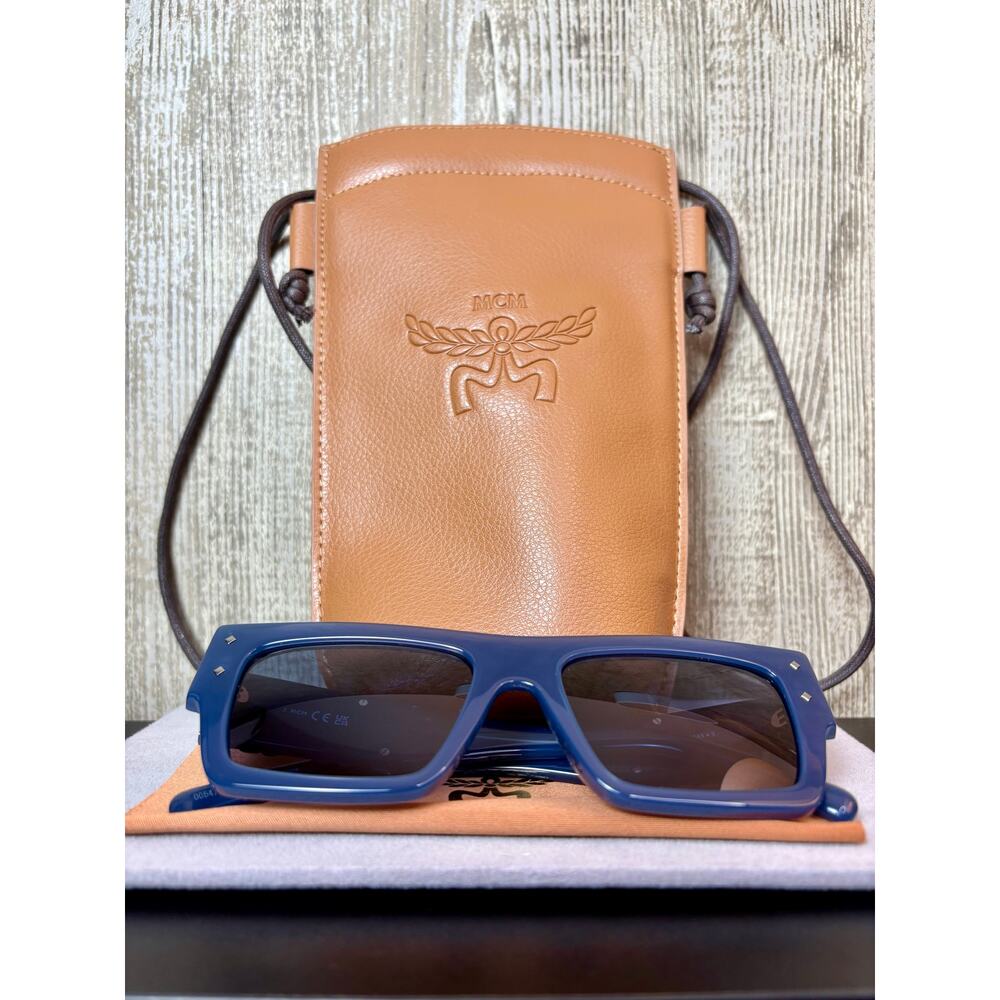 NEW MCM Luxury Sunglasses w/ Side-body Case - MW0014 - Picture 7 of 7